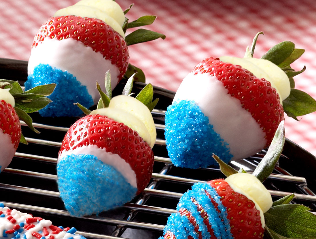 Patriotic Cheesecake Strawberries CANDIQUIK